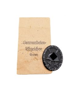 Verwundetenabzeichen Schwarz – Hersteller 4 (Steinhauer & Lück, Lüdenscheid) – Mit Verleihungstüte – VWA